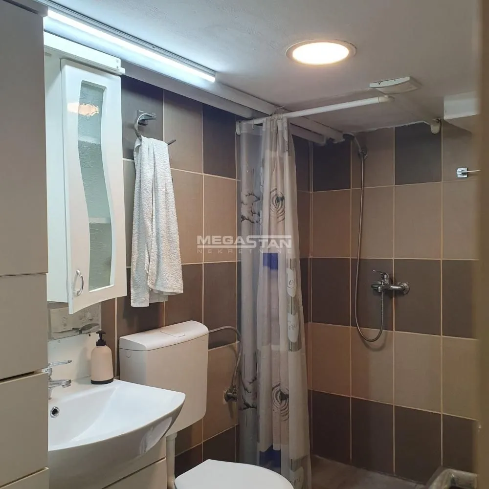 Sale, office space, 43m², Savski Venac, Beograd