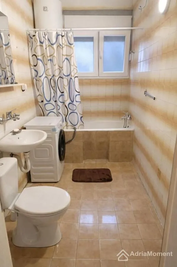 Prodaja, dvosoban stan, 53m², Kalimanj, Tivat