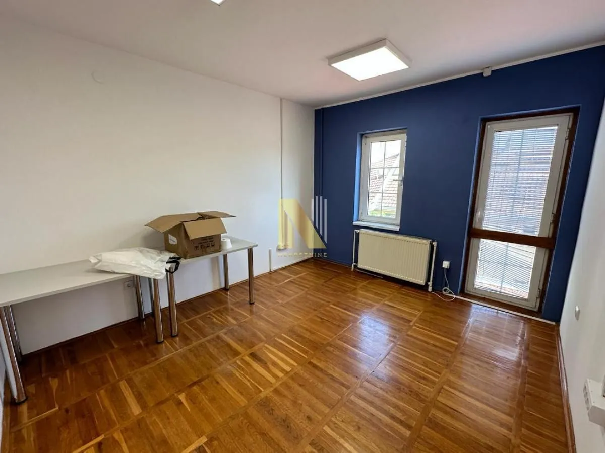 Rent, office space, 182m², Centar, Novi Sad