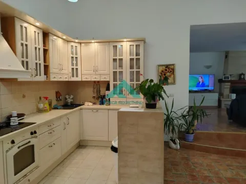 Prodaja, kuća, 286m², Kaludjerica, Grocka - image 9