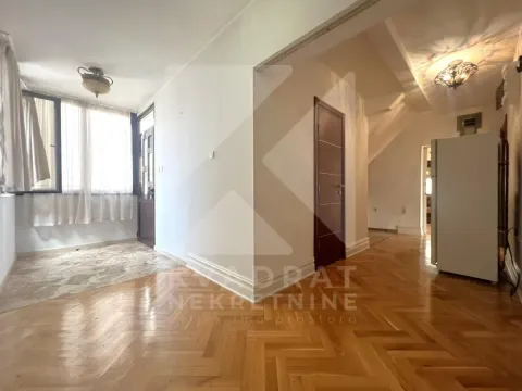 Rent, two bedroom apartment, 93m², Stari Aerodrom, Podgorica - image 10