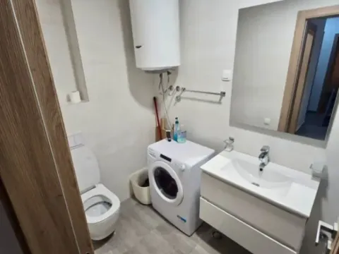 Izdavanje, dvosoban stan, 70m², Master Kvart, Podgorica - image 7