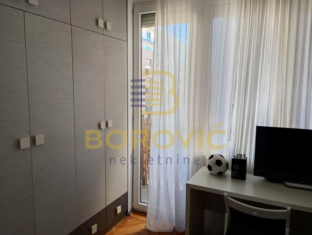 Sale, three bedroom apartment, 69m², Vračar Sve Podlokacije, Beograd
