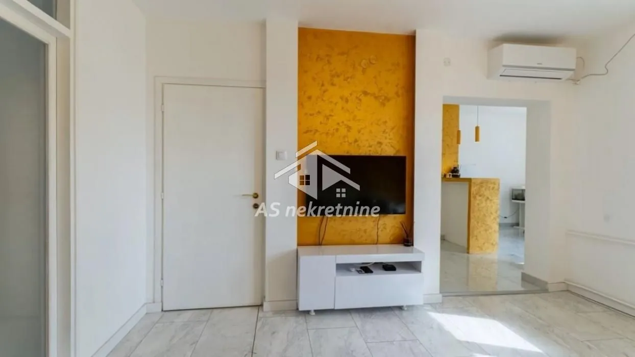 Rent, two bedroom apartment, 80m², Banovo Brdo, Beograd