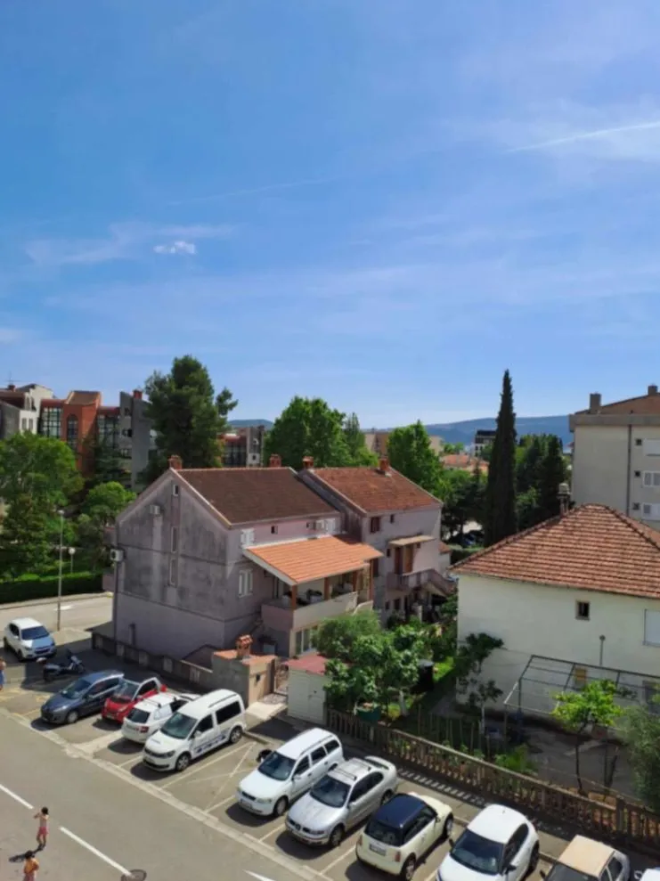 Rent, three bedroom apartment, 100m², Tivat, Crna Gora