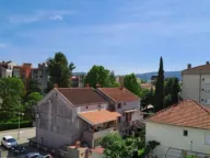 Rent, three bedroom apartment, 100m², Tivat, Crna Gora - image 3