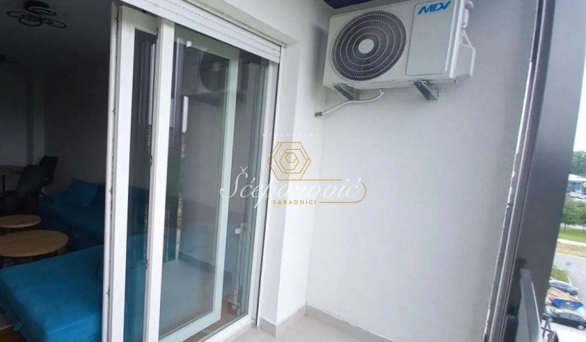 Prodaja, trosoban stan, 55m², Novo naselje, Novi Sad