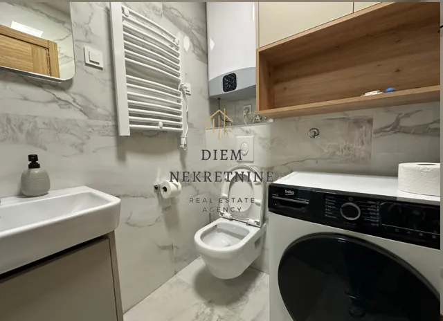 Izdavanje, jednosoban stan, 46m², Centar, Podgorica