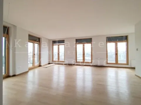 Rent, three bedroom apartment, 166m², Čubura, Beograd
