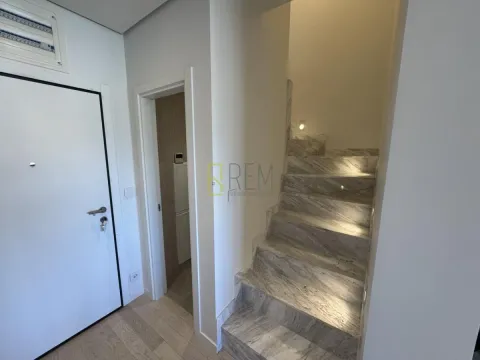 Izdavanje, trosoban stan, 136m², Master Kvart, Podgorica - image 13