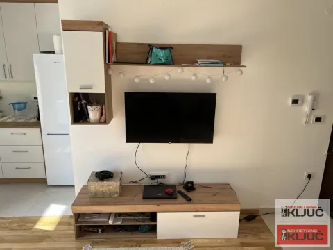 Prodaja, dvosoban stan, 46m², Petrovaradin, Novi Sad - image 2