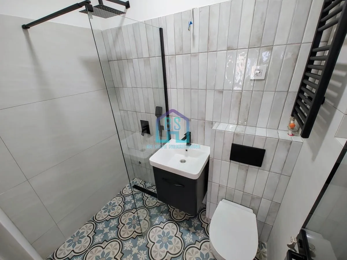 Prodaja, trosoban stan, 85m², Stari grad, Novi Sad