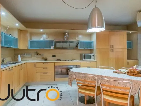 Sale, four bedroom apartment, 280m², Preko Morače, Podgorica - image 5