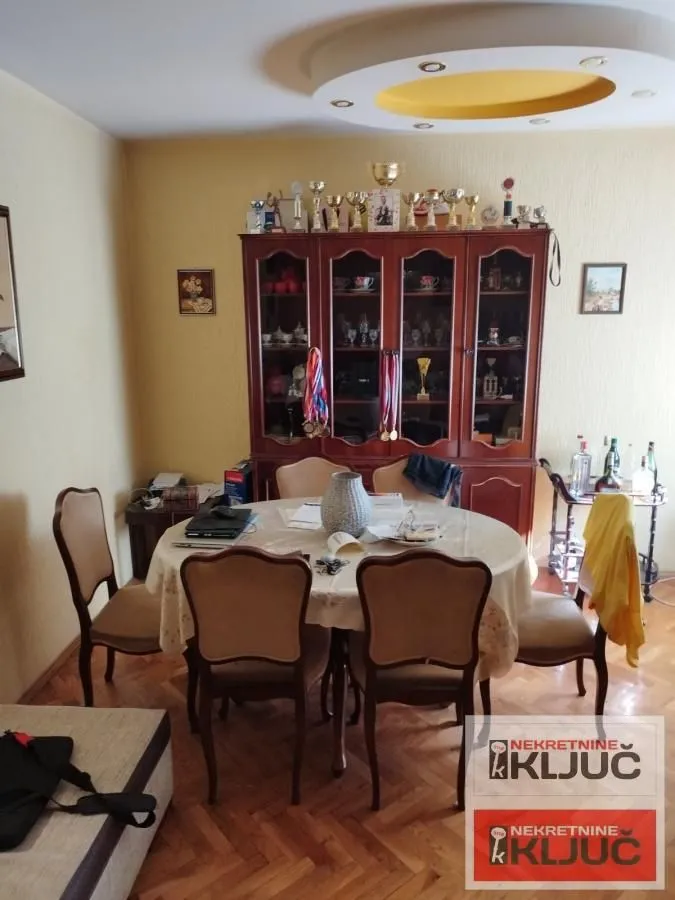 Prodaja, trosoban stan, 83m², Nova Detelinara, Novi Sad Sve Podlokacije
