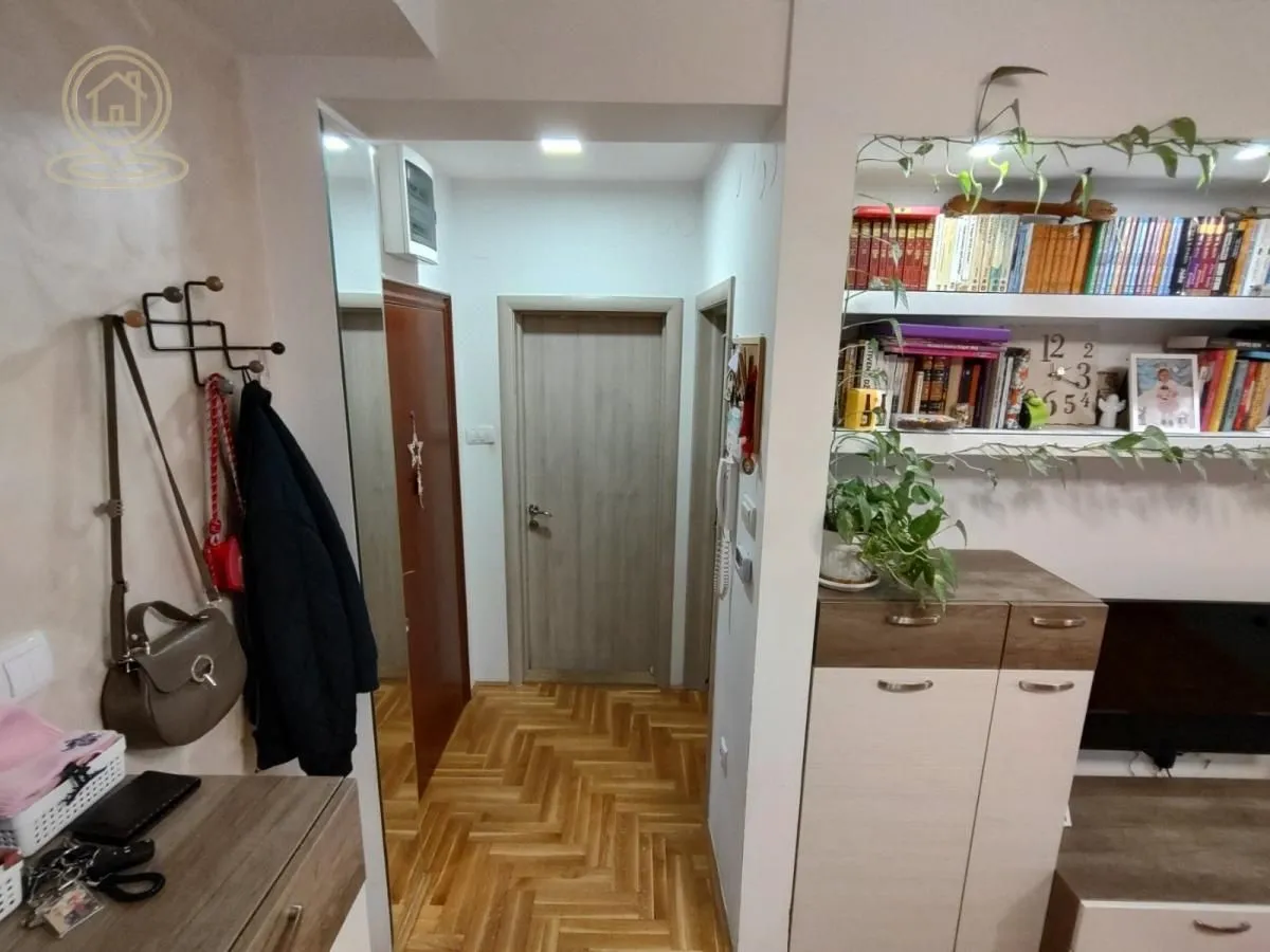 Prodaja, dvosoban stan, 42m², Grbavica, Novi Sad Sve Podlokacije