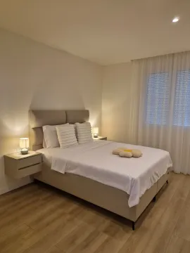Rent, two bedroom apartment, 85m², Kalimanj, Tivat - image 3