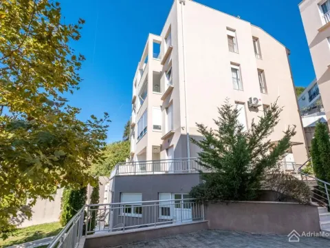 Sale, two bedroom apartment, 66m², Tivat, Crna Gora - image 21