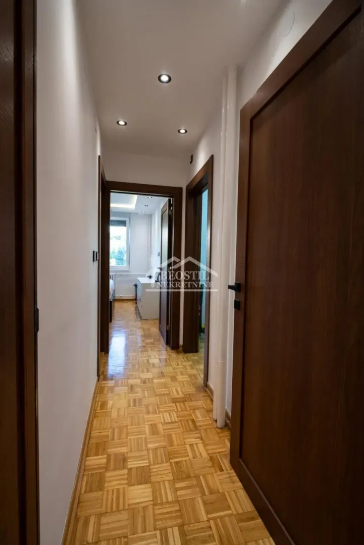 Prodaja, trosoban stan, 92m², Stari Košutnjak, Rakovica