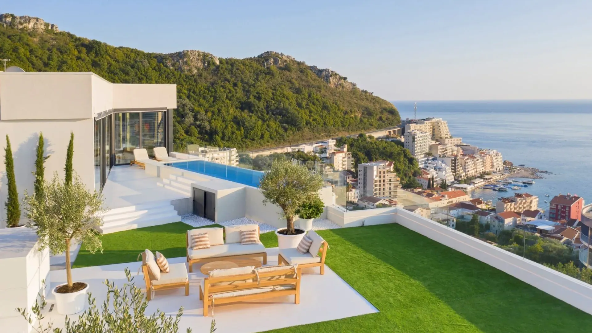 Sale, apartment, 1000m², Rafailovići, Budva