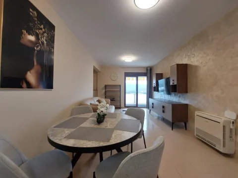 Rent, two bedroom apartment, 67m², Radanovići, Kotor - image 6