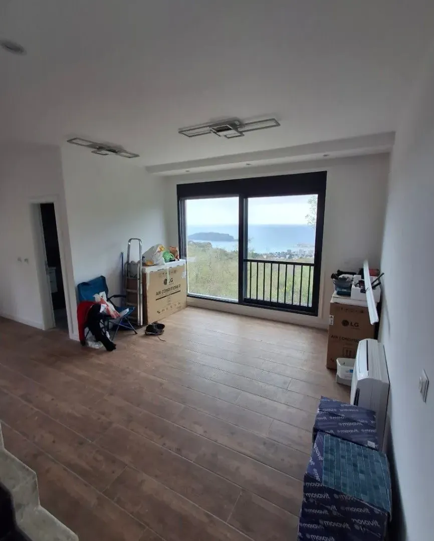 Sale, house, 180m², Markovići, Budva