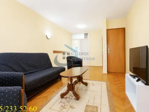 Prodaja, dvosoban stan, 72m², Centar, Inđija - image 2