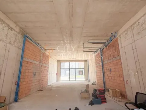 Izdavanje, poslovni prostor, 118m², Stari Aerodrom, Podgorica - image 8