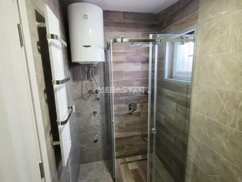 Izdavanje, trosoban stan, 65m², Lekino Brdo, Voždovac Sve Podlokacije - image 6