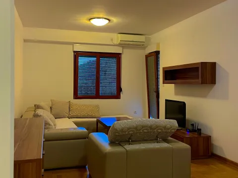 Rent, one bedroom apartment, 65m², Rozino, Budva - image 6