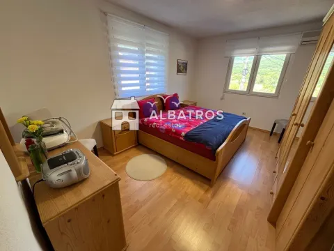 Izdavanje, trosoban stan, 111m², Ilino, Bar - image 5