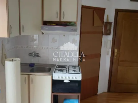 Prodaja, stan, 22m², Kneževac, Beograd - image 8