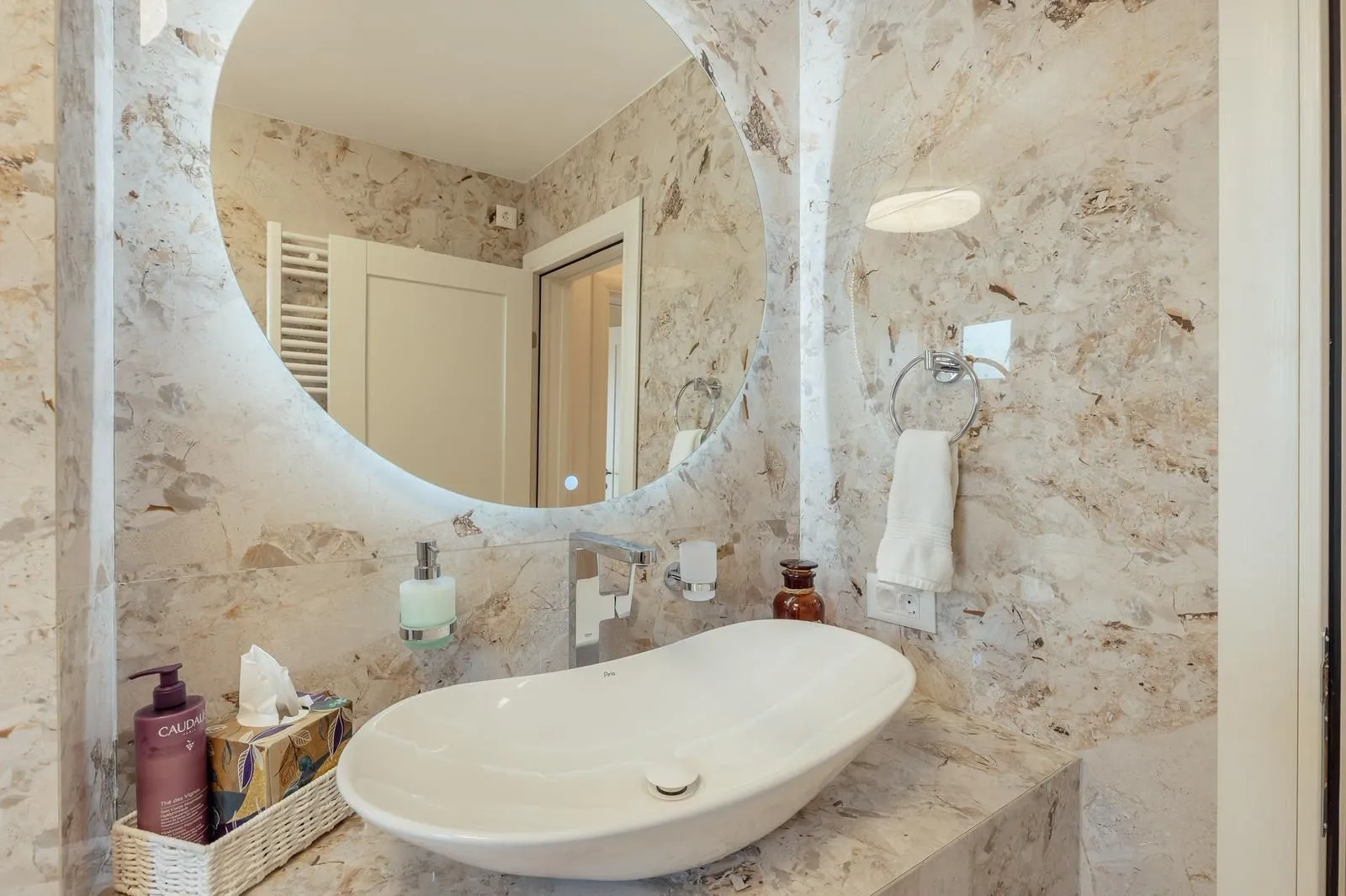 Rent, three bedroom apartment, 149m², Donja Lastva, Tivat