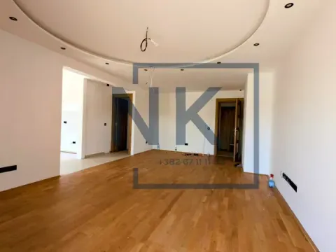 Prodaja, trosoban stan, 112m², Stari Aerodrom, Podgorica - image 3