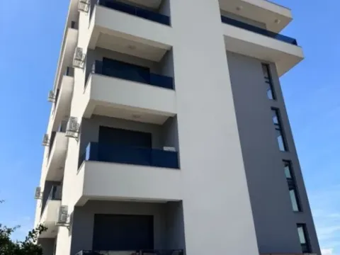 Sale, one bedroom apartment, 52m², Sutomore, Bar - image 12