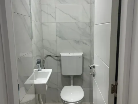 Izdavanje, trosoban stan, 100m², Zabjelo, Podgorica - image 7