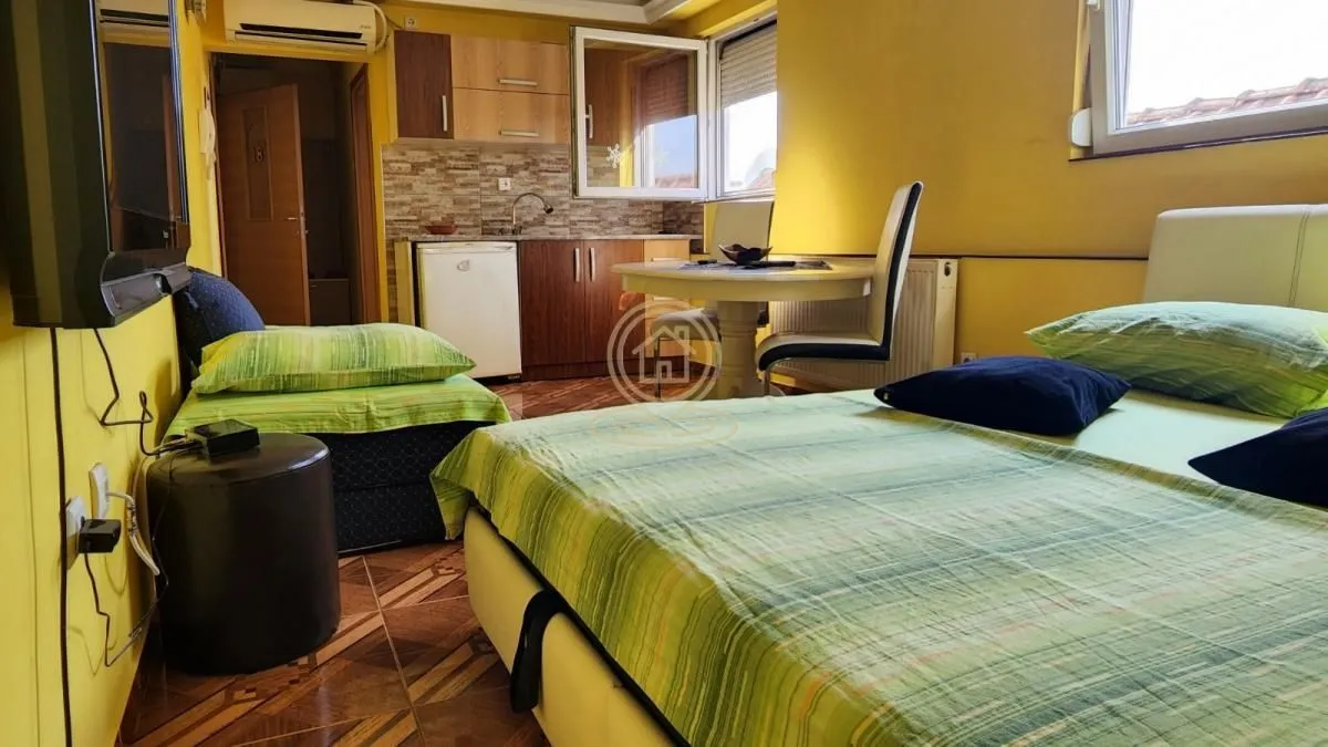 Izdavanje, garsonjera, 30m², Petrovaradin, Novi Sad