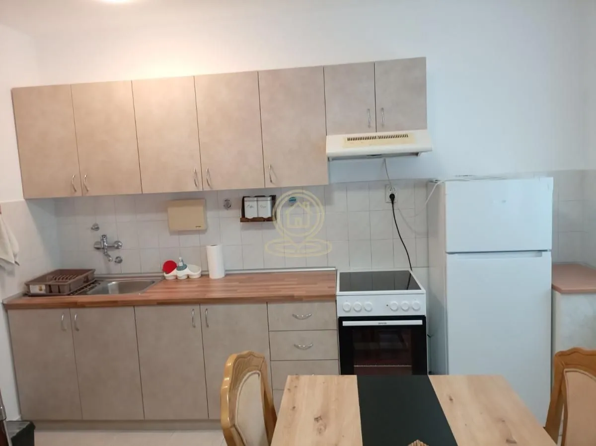 Izdavanje, jednosoban stan, 43m², Novo naselje, Novi Sad