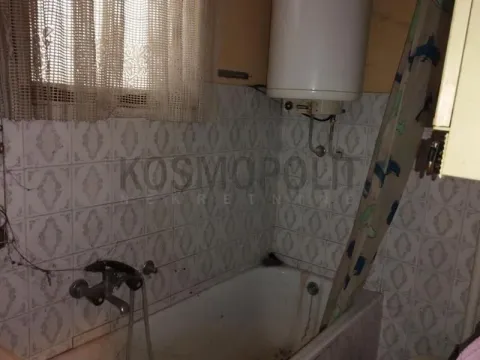 Prodaja, kuća, 220m², Centar, Stara Pazova - image 8