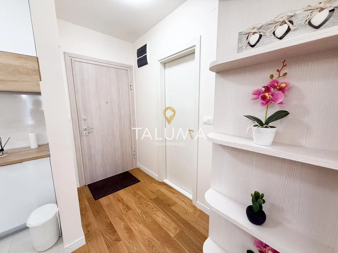 Izdavanje, jednosoban stan, 40m², City Kvart, Podgorica