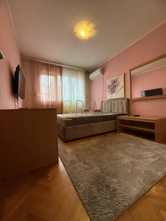 Prodaja, jednosoban stan, 63m², Preko Morače, Podgorica