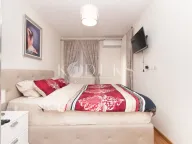 Izdavanje, dvosoban stan, 56m², City Kej, Podgorica - image 9
