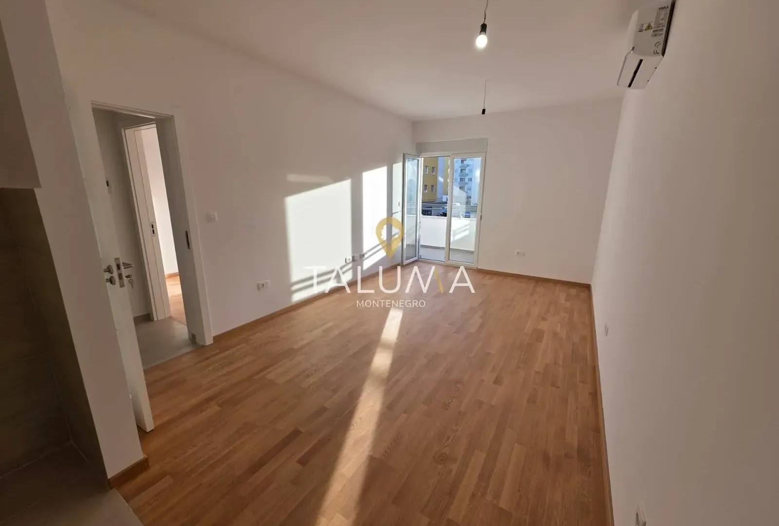 Prodaja, jednosoban stan, 45m², Pobrežje, Podgorica