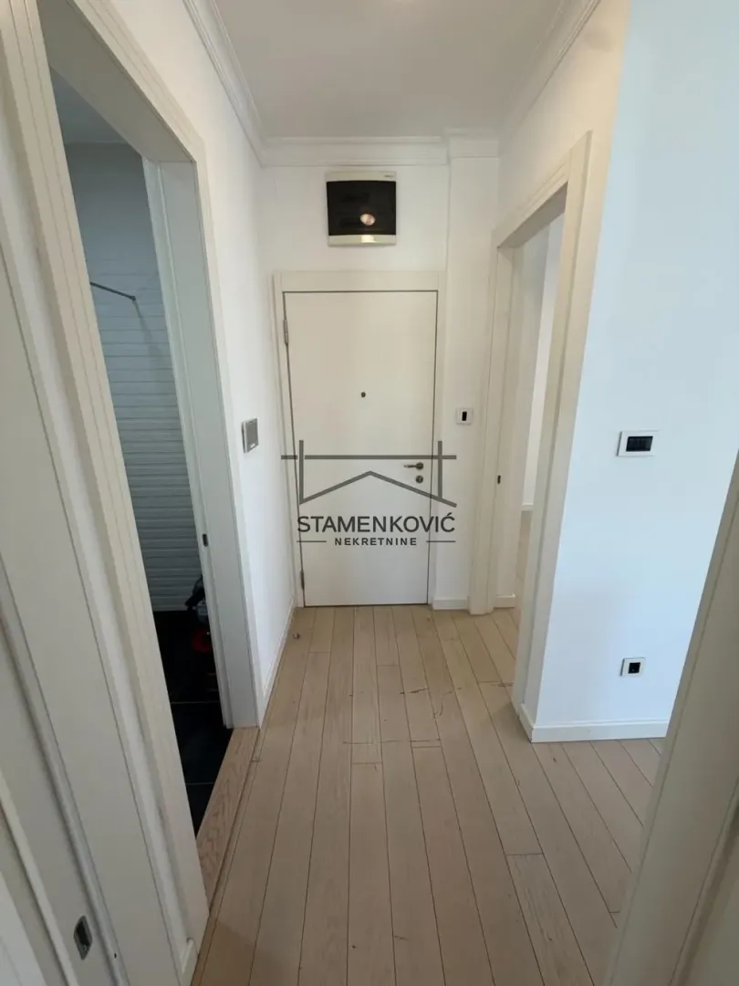 Izdavanje, trosoban stan, 57m², Novi Sad Sve Podlokacije, Novi Sad