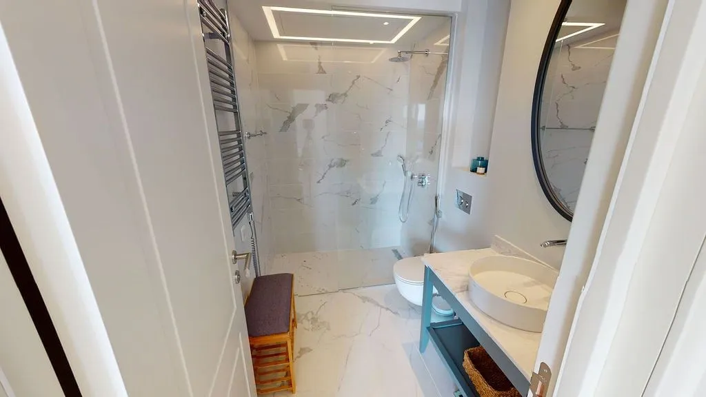 Prodaja, dvosoban stan, 74m², Tivat, Crna Gora