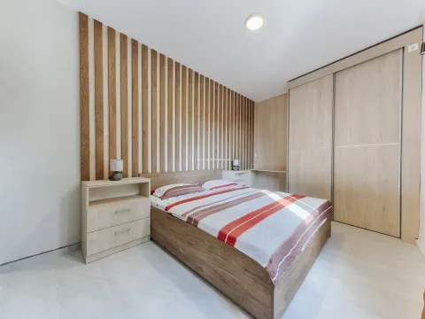 Prodaja, kuća, 250m², Utjeha, Bar - image 5