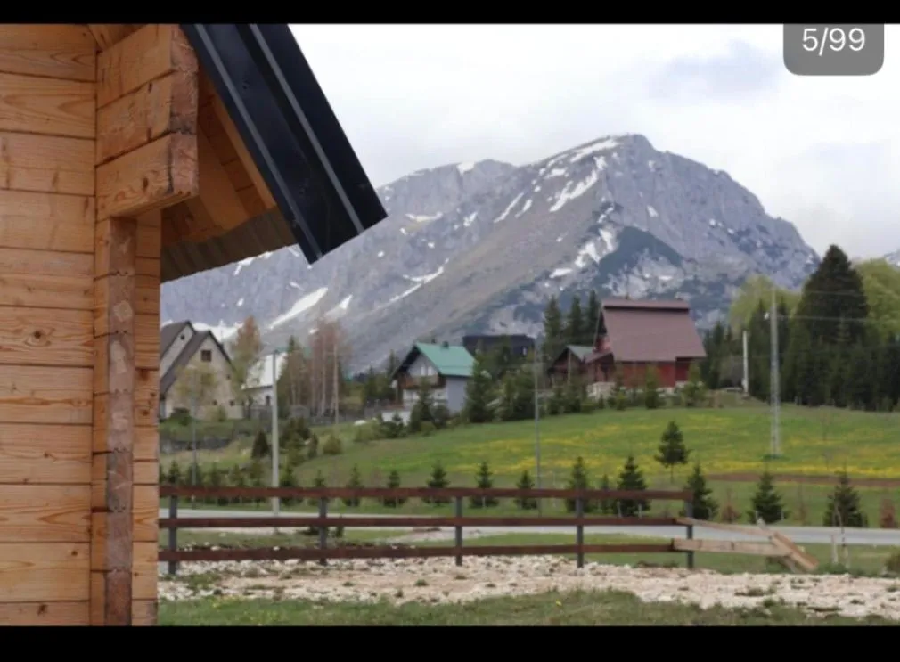 Prodaja, kuća, 832m², Razvršje, Žabljak