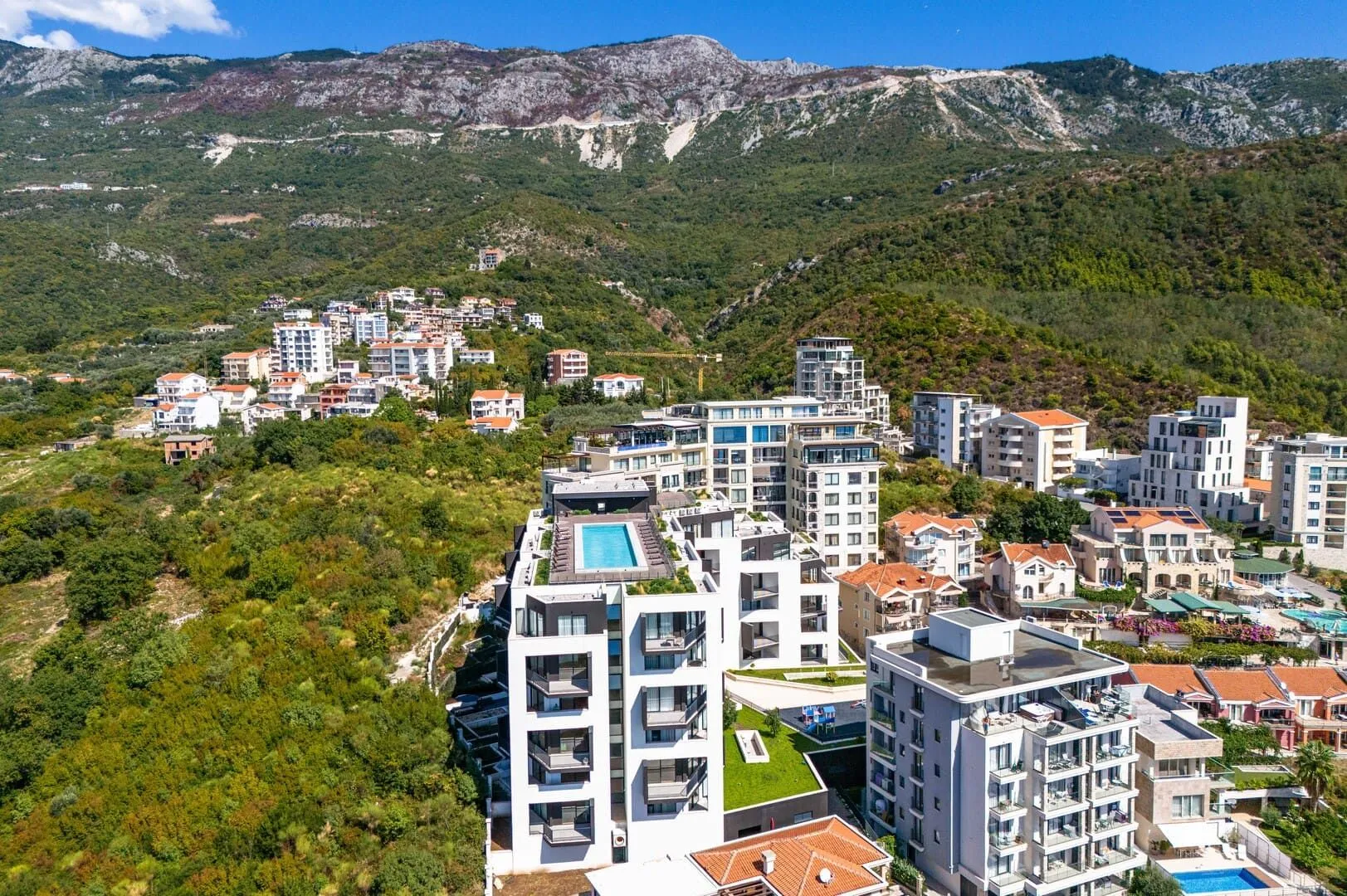Sale, one bedroom apartment, 69m², Bečići, Budva