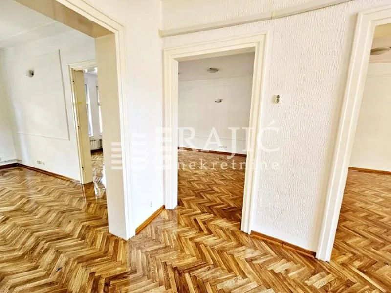 Rent, apartment, 150m², Stari Grad, Beograd
