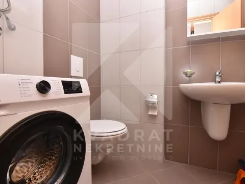 Izdavanje, dvosoban stan, 60m², Ljubović, Podgorica - image 12