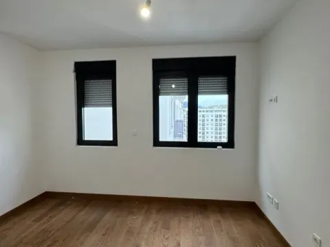 Izdavanje, dvosoban stan, 64m², Tološi, Podgorica - image 7
